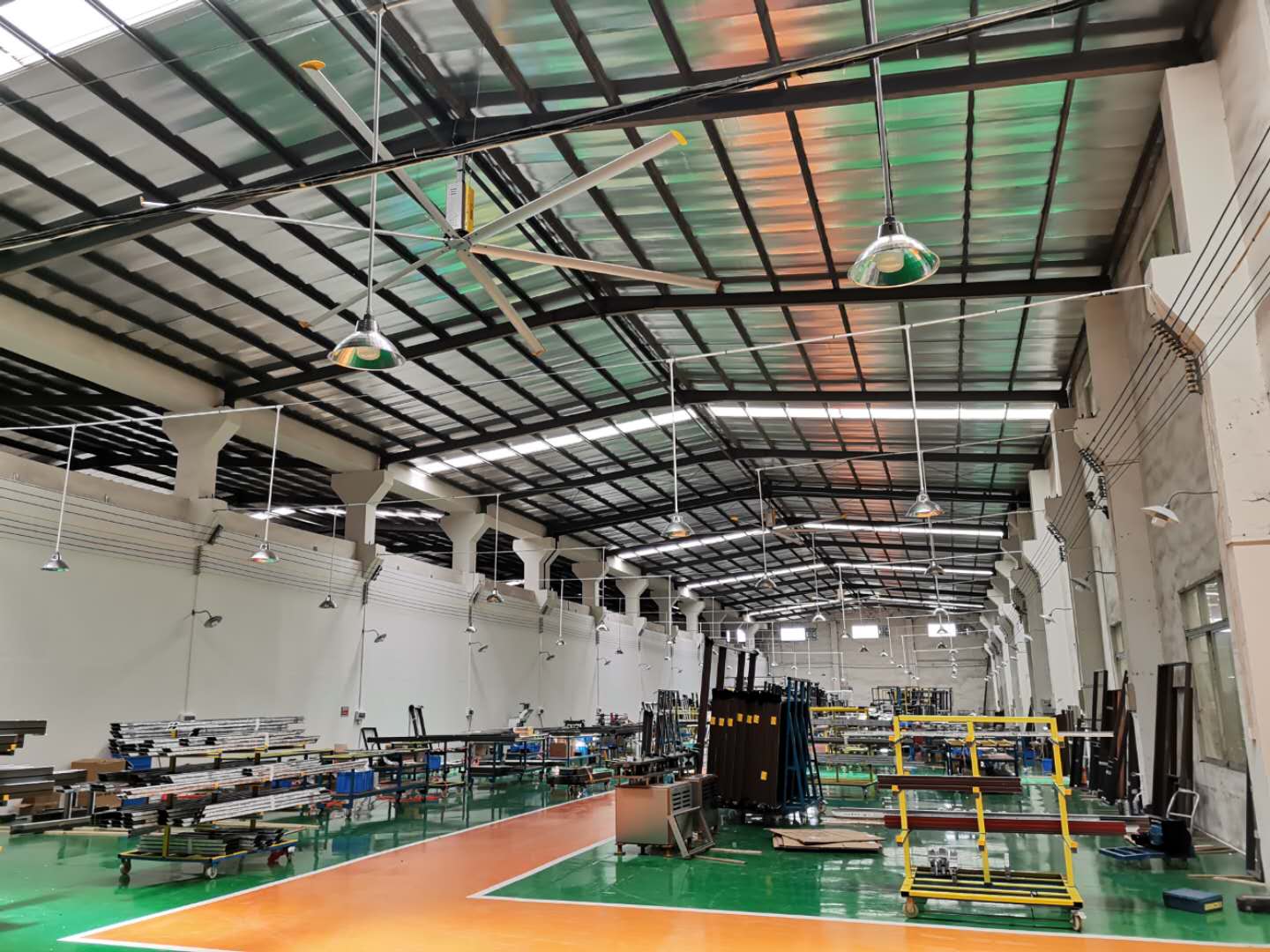 美碩風(fēng)工業(yè)降溫大吊扇能幫助一線員工體感溫度降低3-5℃